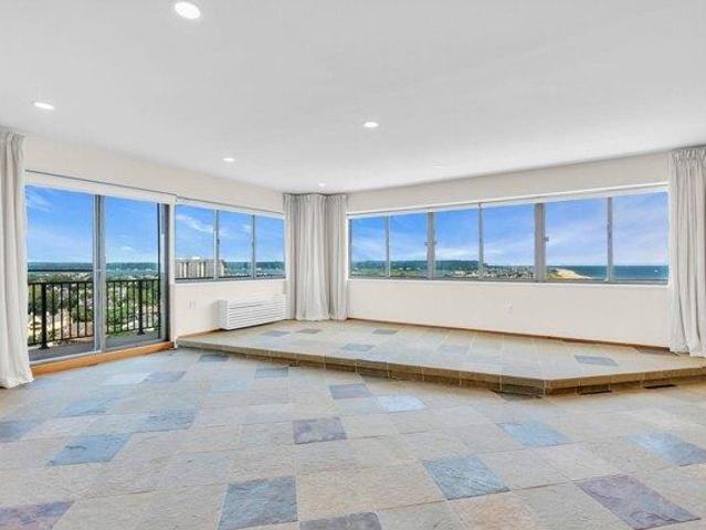 Condo for sale in Monmouth, New Jersey