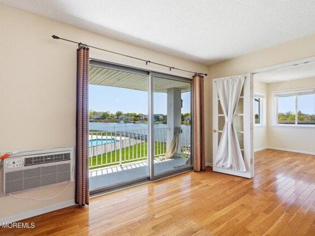 Condo for sale in Monmouth, New Jersey