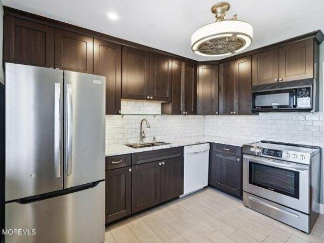Condo for sale in Monmouth, New Jersey