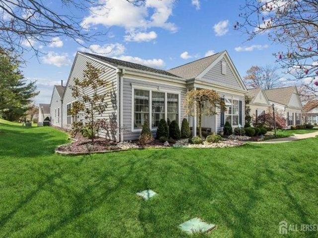 Condo for sale in Monroe Township, New Jersey