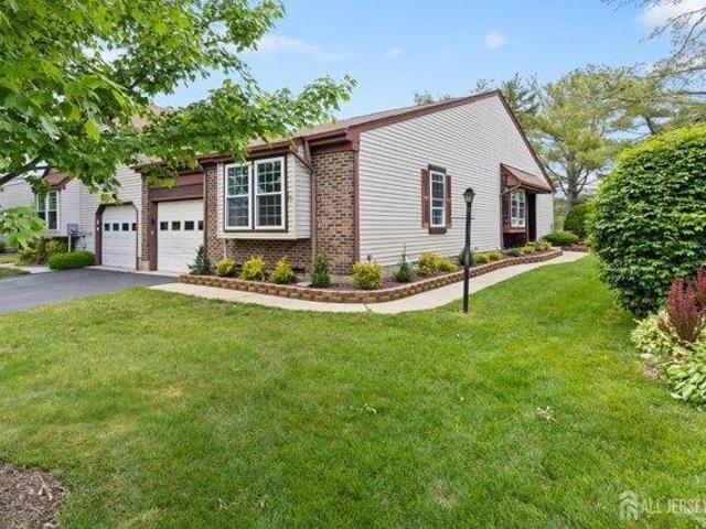 Condo for sale in Monroe Township, New Jersey