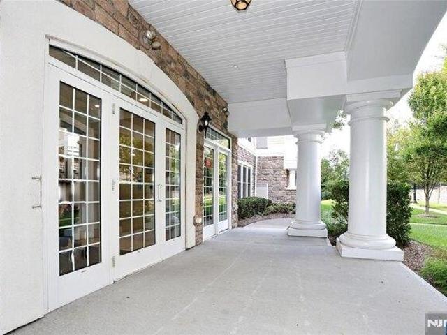 Condo for sale in Chestnut Ridge, Montvale