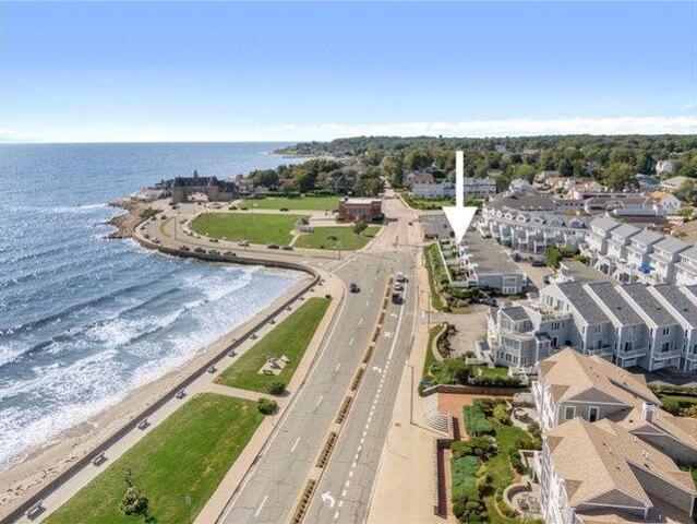 Condo for sale in Narragansett Pier, Narragansett