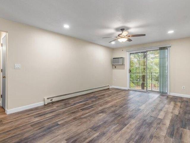 Condo for sale in Ward 8, Nashua