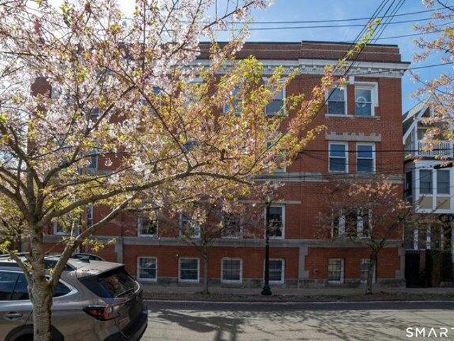 Condo for sale in New Haven, Connecticut
