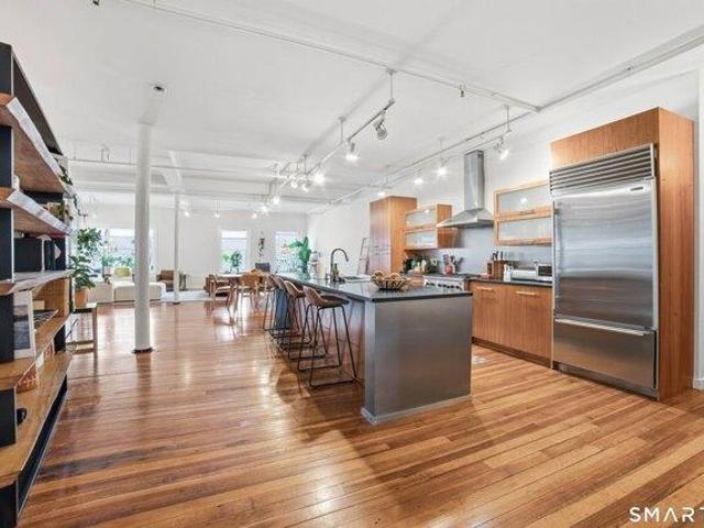 Condo for sale in New Haven, Connecticut