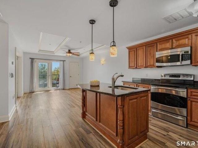 Condo for sale in Coit Street Historic District, New London