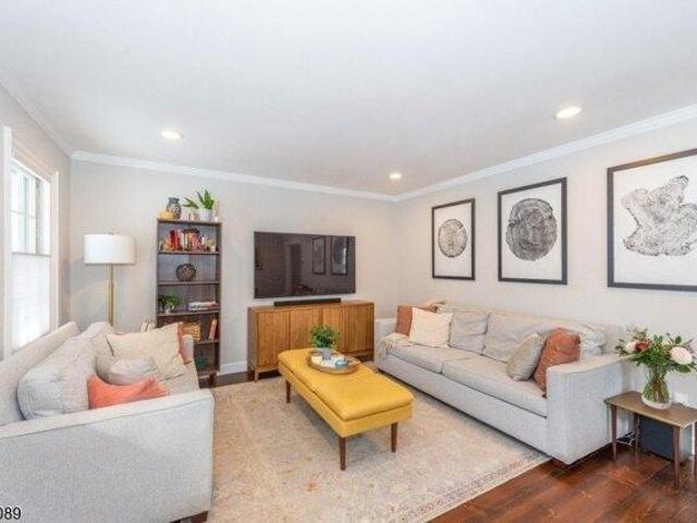 Condo for sale in New Providence, New Jersey