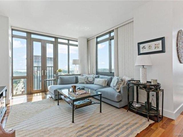 Condo for sale in New Rochelle, New York
