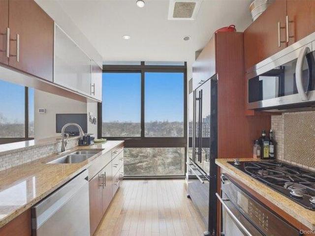 Condo for sale in New Rochelle, New York