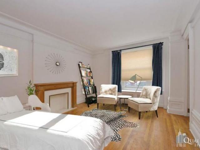 Condo for sale in Arverne, New York