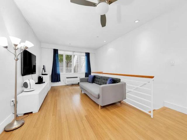 Condo for sale in Arverne, New York