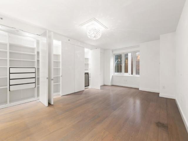 Condo for sale in Arverne, New York