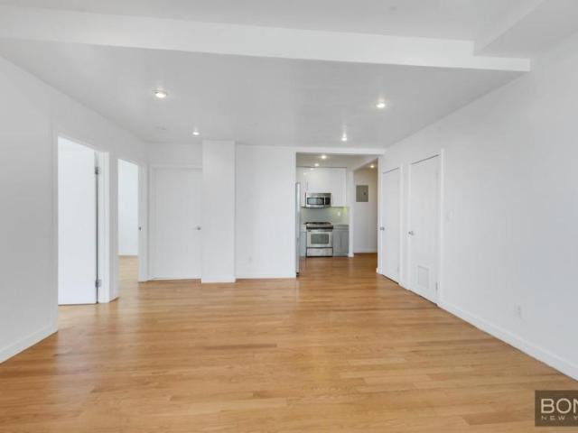 Condo for sale in Manhattan Community Board 3, New York