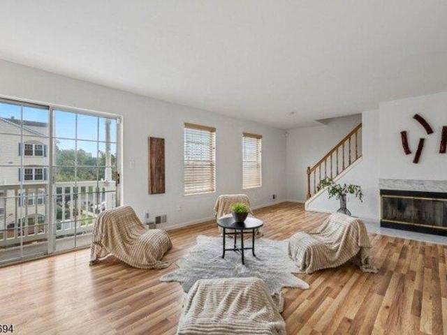 Condo for sale in Newark, Essex County