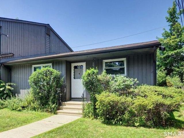 Condo for sale in Newington, Connecticut