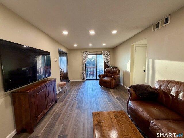 Condo for sale in Newington, Connecticut