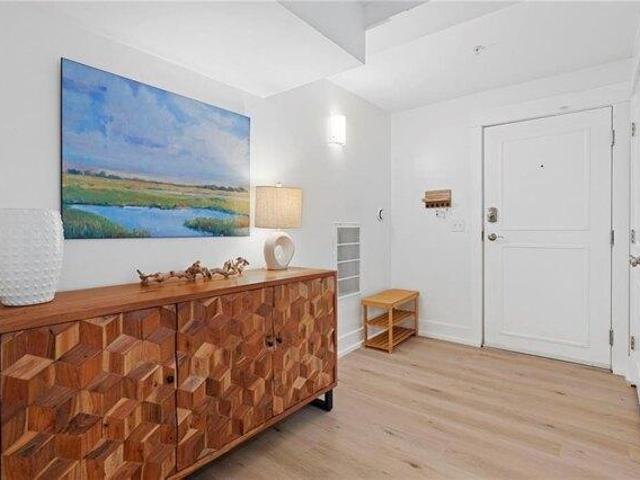 Condo for sale in Newport, Newport County