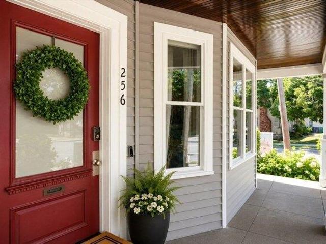 Condo for sale in Auburndale, Massachusetts