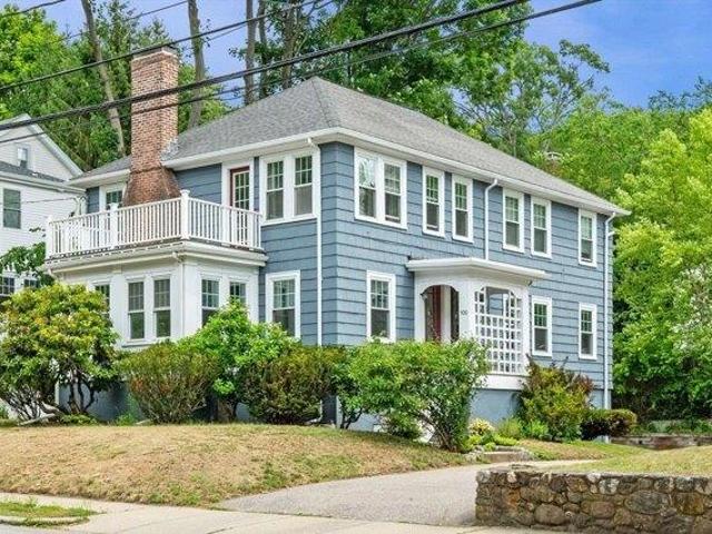 Condo for sale in Auburndale, Massachusetts