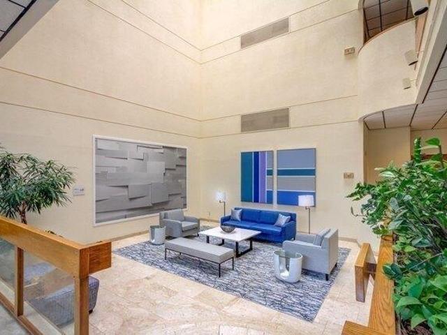 Condo for sale in Oak Hill Park, Newton