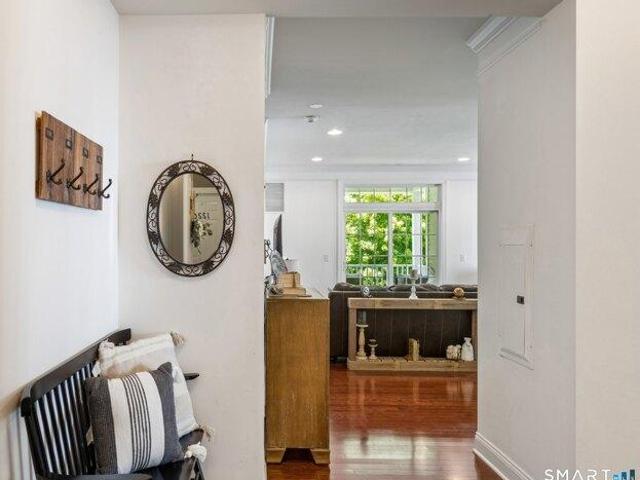 Condo for sale in Newtown, Connecticut
