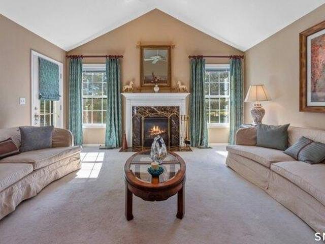 Condo for sale in Newtown, Connecticut