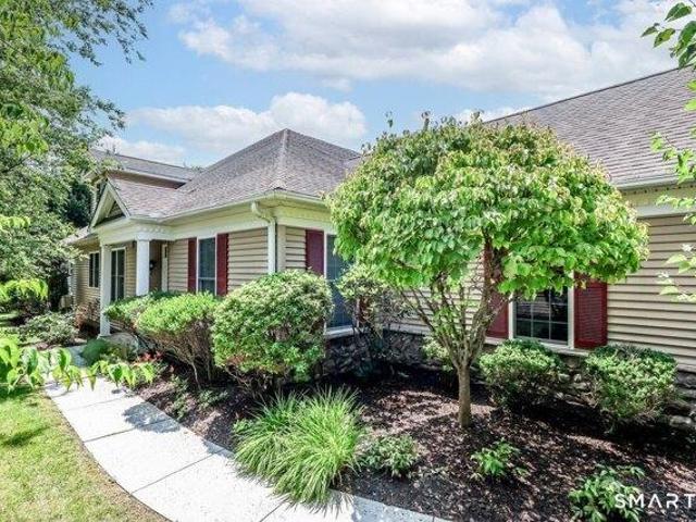 Condo for sale in Newtown, Connecticut