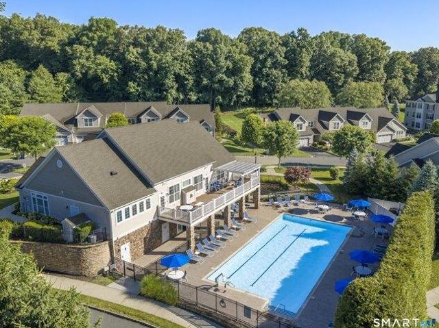 Condo for sale in Newtown, Connecticut