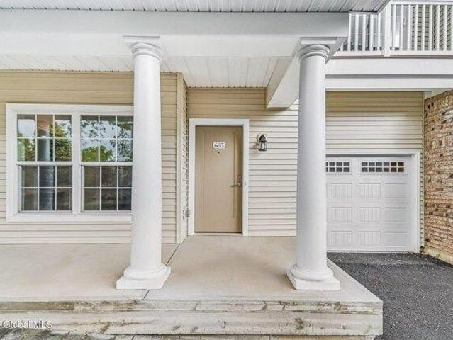 Condo for sale in Niskayuna