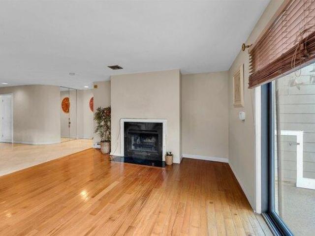 Condo for sale in Hudson, New Jersey