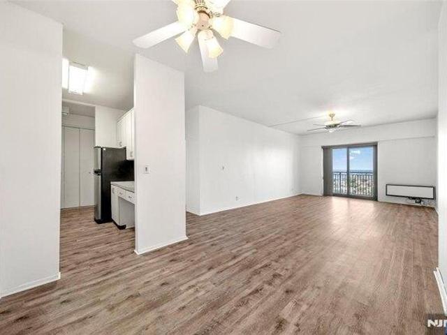 Condo for sale in North Bergen, Hudson County