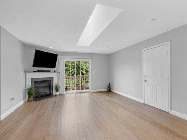 Condo for sale in North Reading, Middlesex County
