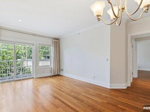 Condo for sale in Northvale, New Jersey
