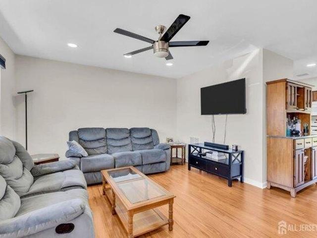 Condo for sale in Cliffwood, New Jersey