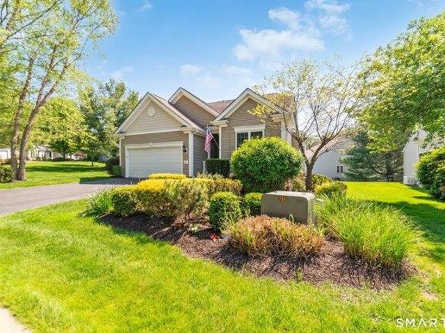 Condo for sale in Oxford, Connecticut