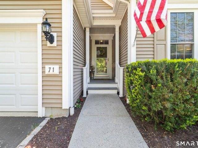 Condo for sale in Oxford, Connecticut