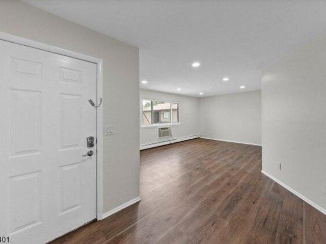 Condo for sale in Passaic, New Jersey