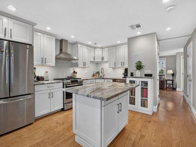 Condo for sale in Peabody, Essex County