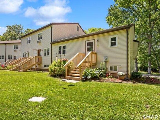 Condo for sale in Plainville, Connecticut
