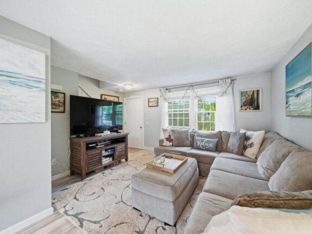 Condo for sale in Plainville, Massachusetts