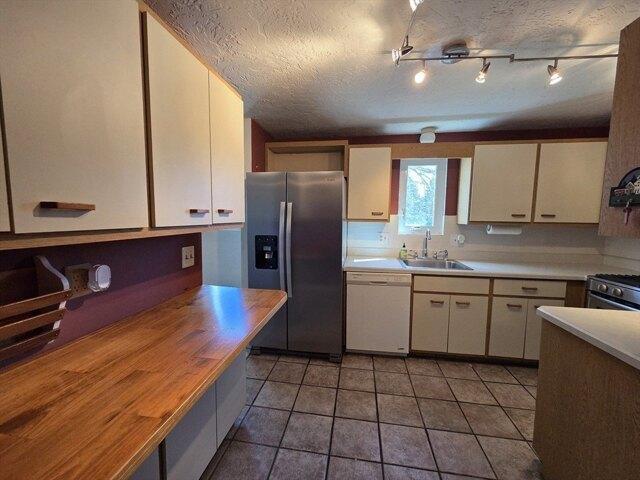 Condo for sale in Manomet, Massachusetts