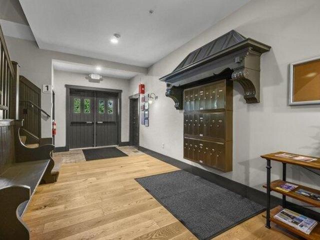 Condo for sale in Plymouth Village Historic District, Plymouth