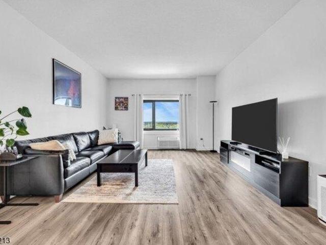 Condo for sale in Rahway, New Jersey