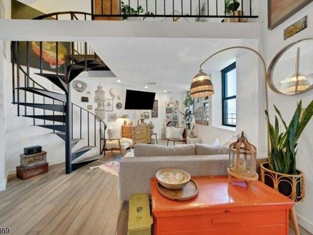 Condo for sale in Rahway, New Jersey