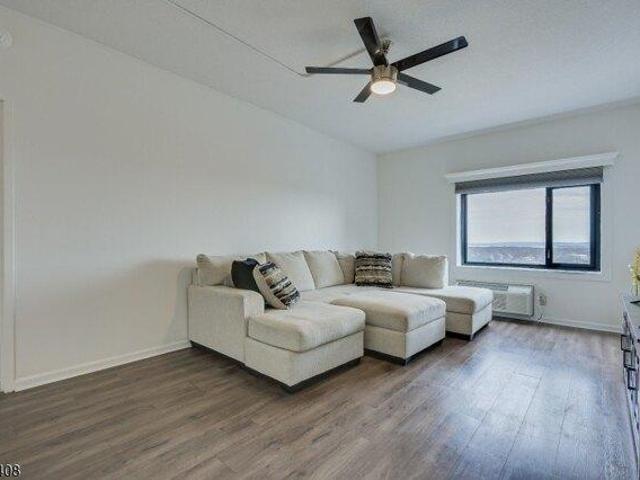 Condo for sale in Rahway, New Jersey