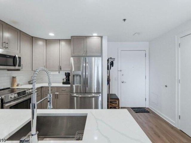 Condo for sale in Rahway, Union County