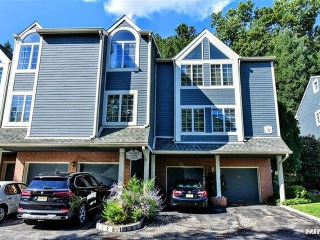 Condo for sale in Ramsey, New Jersey