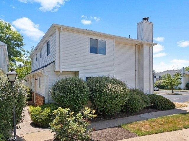 Condo for sale in Ringoes, New Jersey
