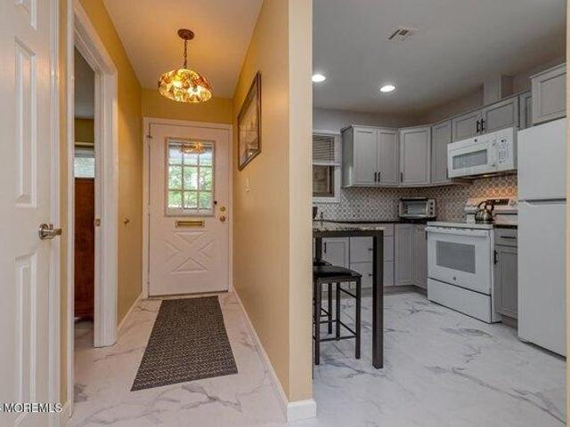 Condo for sale in Monmouth, New Jersey